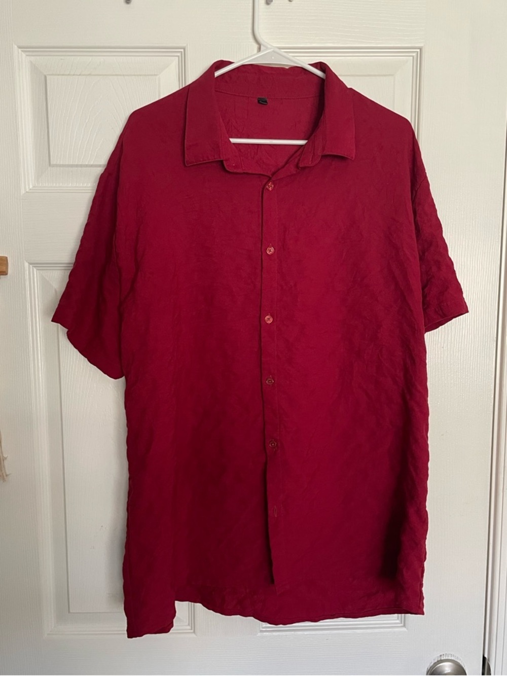 Kyku Men's XL Textured Short-Sleeve Button-Up Shirt in Deep Wine Red